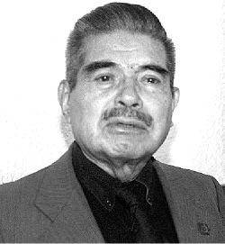 yimboroyimboro's tweet image. Mañana día del Maestro; buena oportunidad para recordar al Maestro Normalista #Othon Salazar.

Luchador incansable. Revolucionario ejemplar.
Perseguido y preso por regímenes autoritarios del añoso PRI. 

Vaya homenaje para mexicano ejemplar.🌹