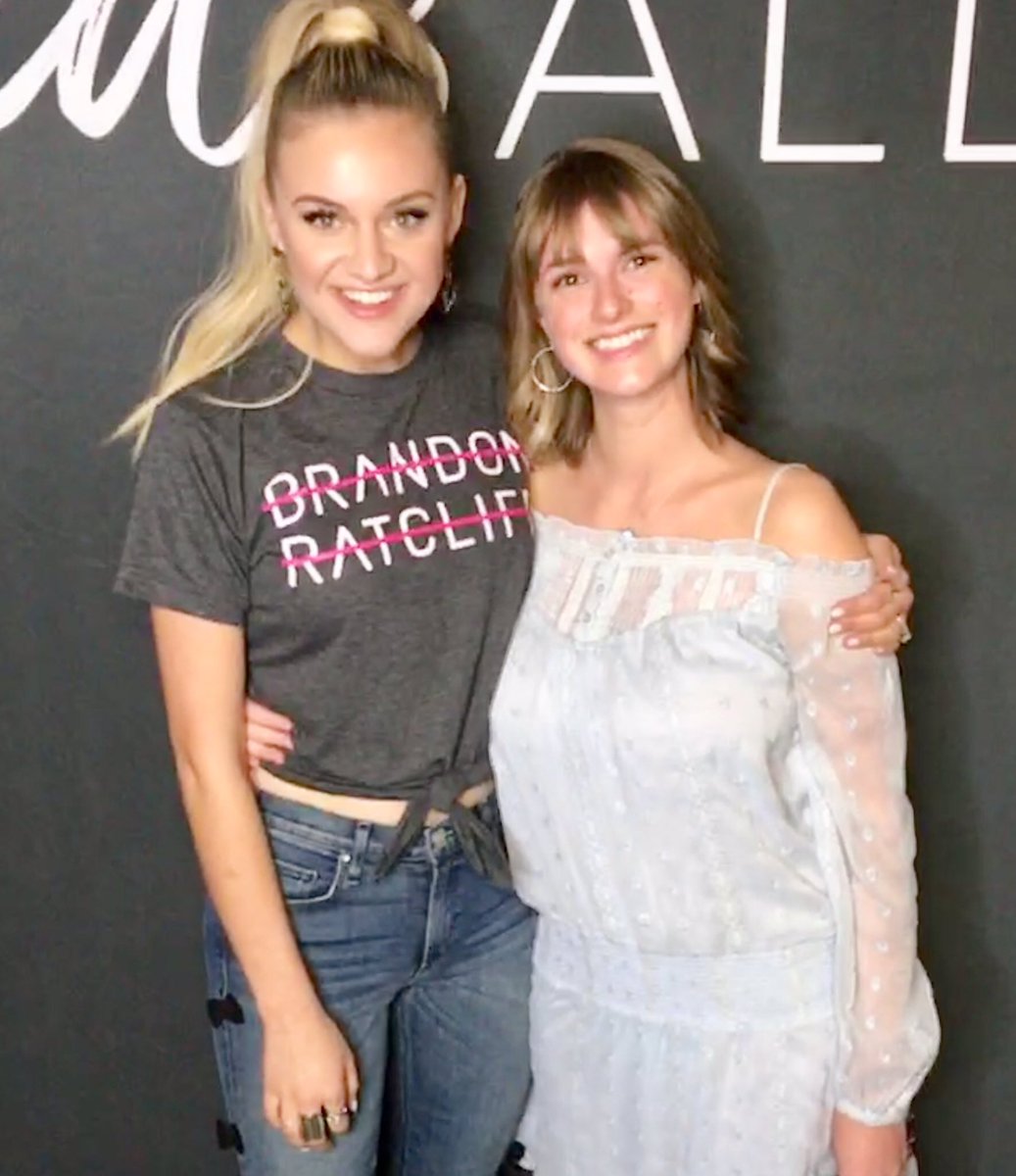 alannaheartstay's tweet photo. Last Thursday I got to meet one of my absolute favorite humans and it was magical ✨💕 She was as sweet, kind, and beautiful as I had expected and the show BLEW ME AWAY!!! I can’t wait to see you again @KelseaBallerini 😘 #mmmtour #missmemoretour https://t.co/TKGglaAnAC