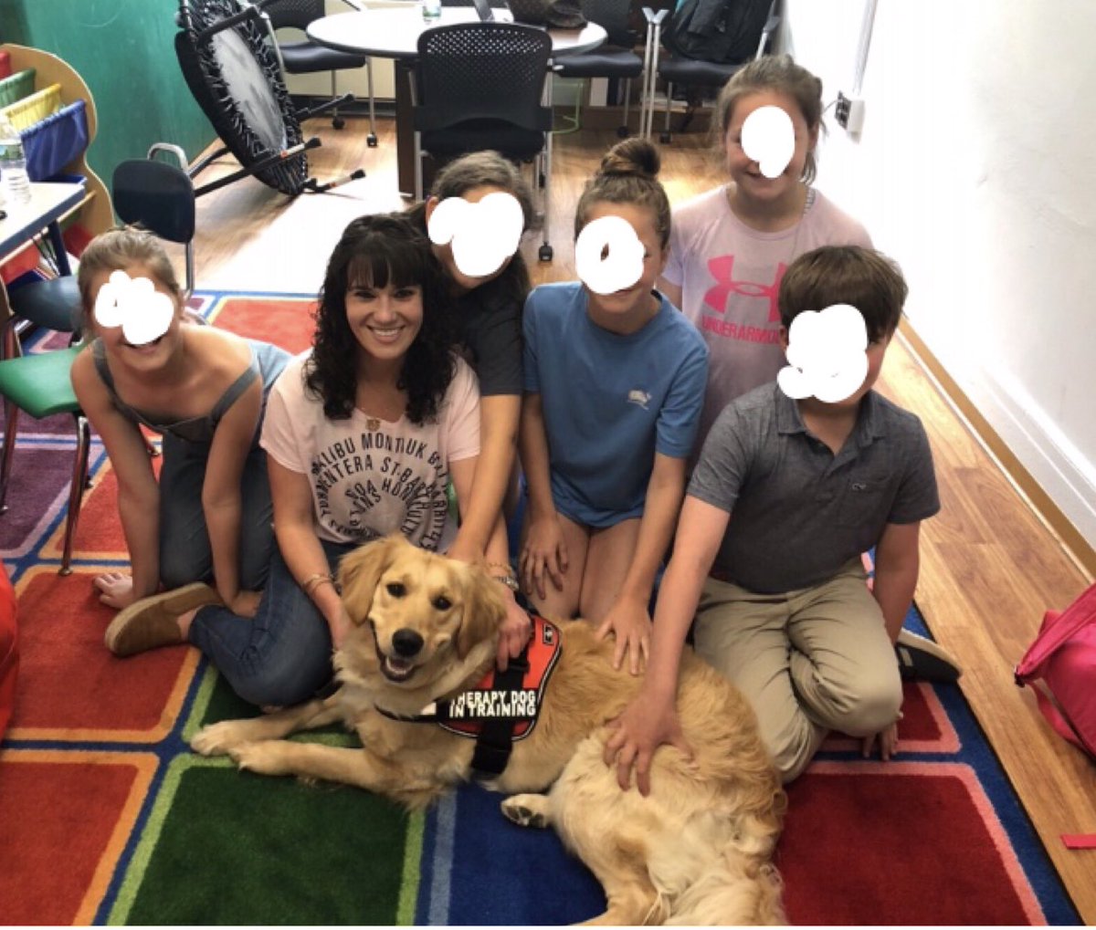 StefanieSpector's tweet photo. Elsa made her school debut on Friday. She was a hit with the students at Willard! 🤗🤗🤗 #therapydog #therapydogintraining #workinprogress #goldenlove #READdog https://t.co/L1I1cYEVxe
