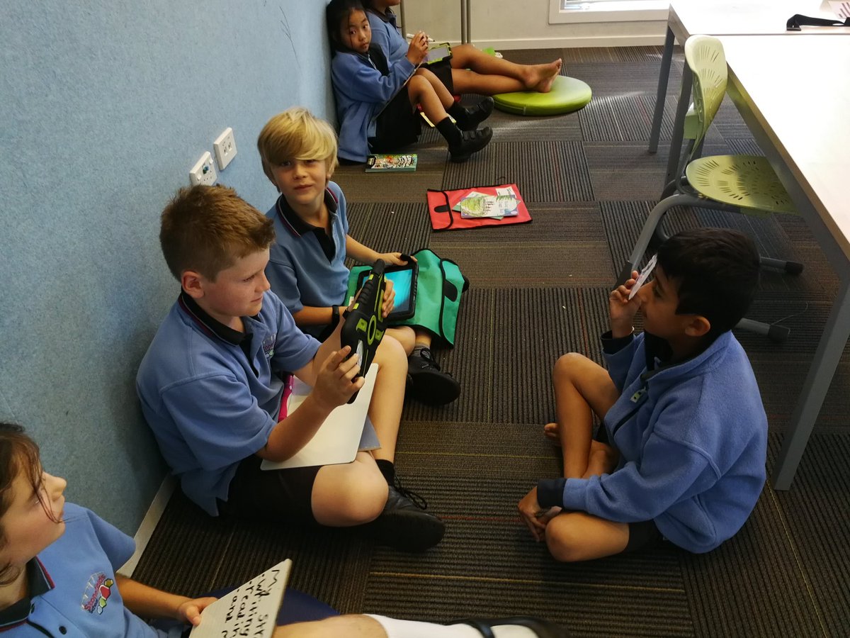 emma_frances12's tweet photo. #SFScollaborating finding out new hashtags. #SFSselfaware I am good at reading. #SFSbreakingground we are trying new things. @naomi_toland @StonefieldsSch https://t.co/JkNuvrFXBM
