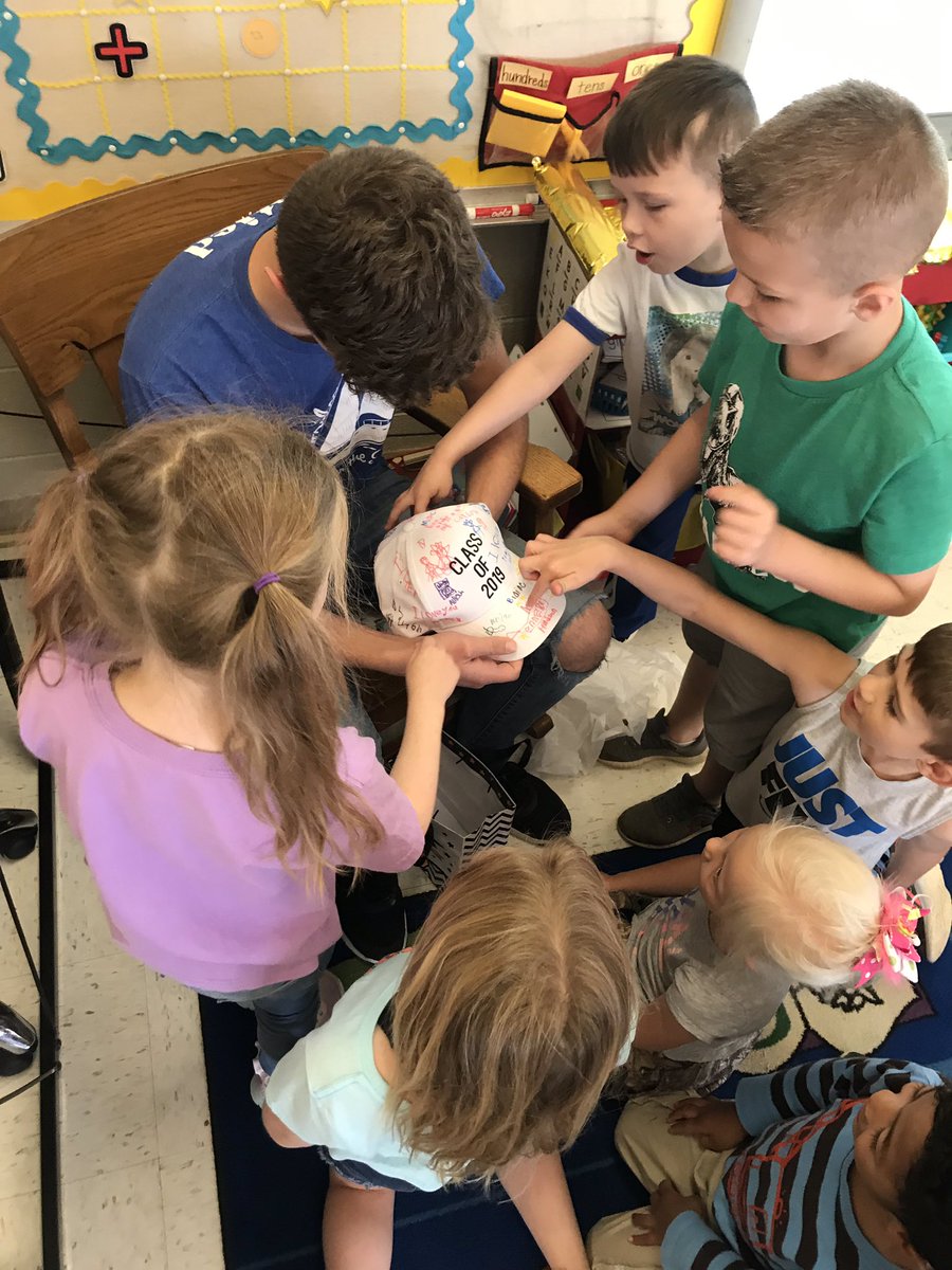 kylieenloe's tweet photo. Today we celebrated the infamous “Mr. Carson!”
During our video of memories, one of the kids starts BAWLING which results in everyone crying too!! Obviously, these kids think @Carson_Funk_ is the coolest guy &amp; adore him! We have loved having him apart of Room 1 this year. https://t.co/Yz0GC1XpZm