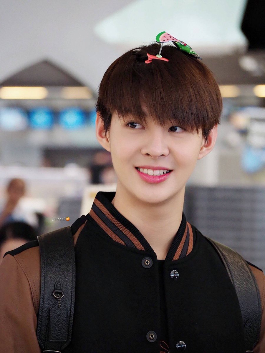 SaintChannel's tweet photo. [ #SaintTrend ]

📂 Taokaenoi Event @ Shanghai
🗓 May, 15th 2019
📈 #BasSaintxTaoKaeNoiinShanghai
⏰ 11AM BKK time | 12AM BEIJING time

#Saint_sup #MingEr 
#เซ้นต์หนูน้อยร้อยเรื่องเล่า 
thank you the owner pic 🙏 https://t.co/o5nDURQA8s