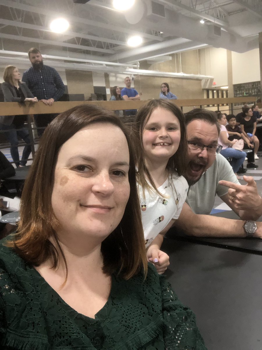 d_dellnor's tweet photo. River Valley 6th Grade Parent Night . . . I’m not ready for round two! #WearenewRV #WeareRV https://t.co/lPxn46JMAU