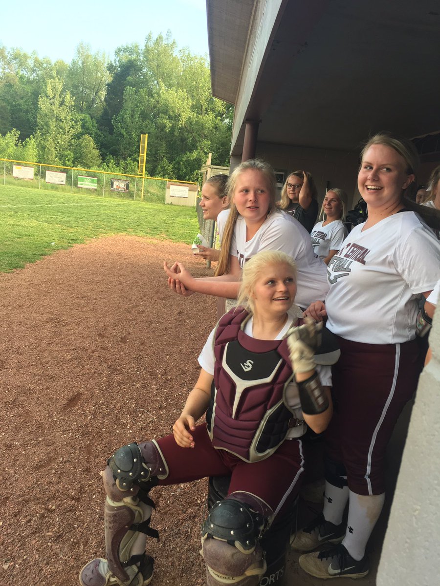 CoachJoePatLee's tweet photo. BC girls softball doing work tonight. Picking up the win on Senior night. Great job ladies. #weareBC 🥎🥎🐾🐾 https://t.co/oYVUQFE4bF