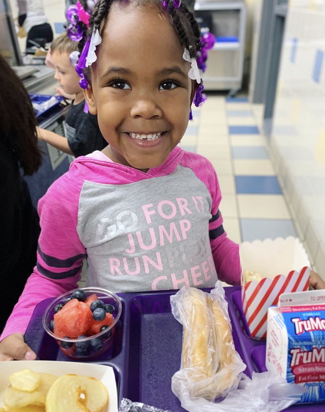 giantsnutrition's tweet photo. Garden City Elementary had a fun Movie Night themed lunch today featuring popcorn, twizzlers, and m&mโs! What a fun treat!!
#ManagersChoice #NSLP #ThemeLunch #WeAreWayne #GiantsNutrition #MovieNight https://t.co/YVoDukZWW1