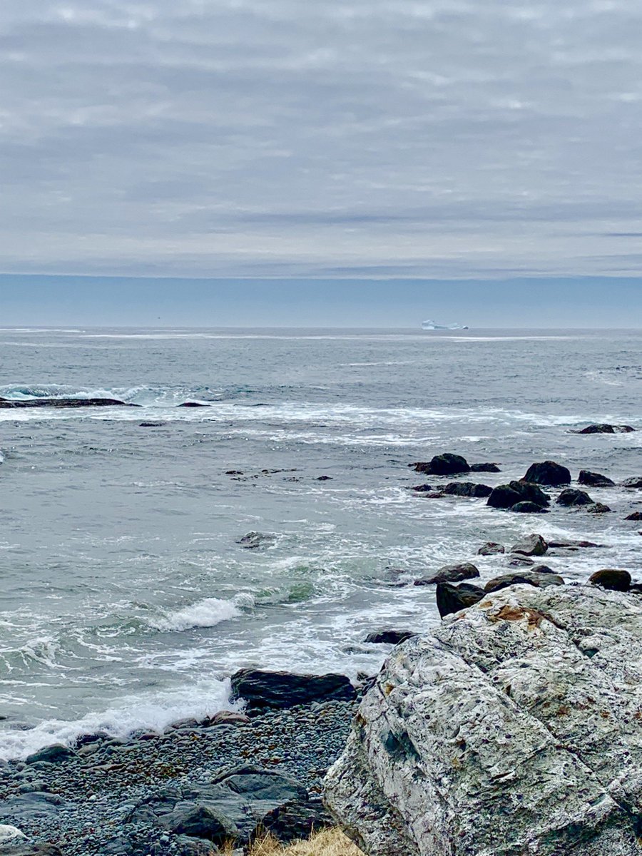 EdgeTrail's tweet image. Icebergs at Bear Cove &amp;amp; Admiral’s Cove along the Irish Loop