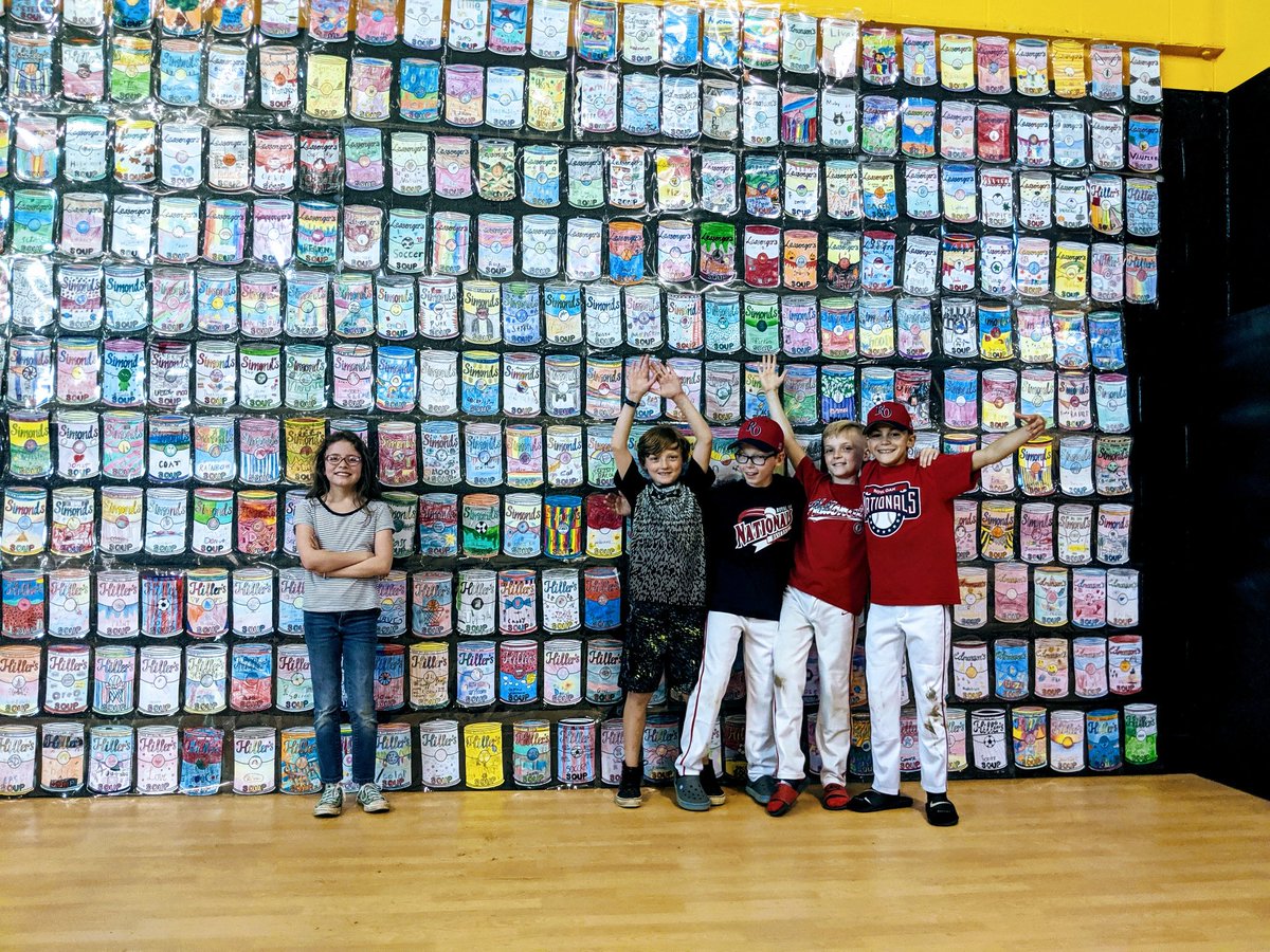 Another successful Art Show! So happy to see all the young artists enjoying showing off their hard work! #proudartteacher #wearelamphere  #warholwall <a href="/roadrunnersrule/">Lessenger Elementary</a>