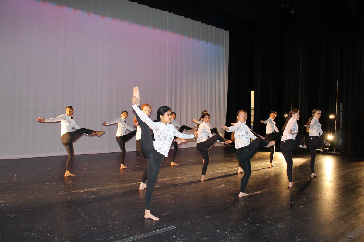 PCHS_DanceClub's tweet photo. COME SEE Panther Creek Dance Program at their Spring Concert THIS THURSDAY AND FRIDAY at 7PM :))) https://t.co/WuA1Oint6v