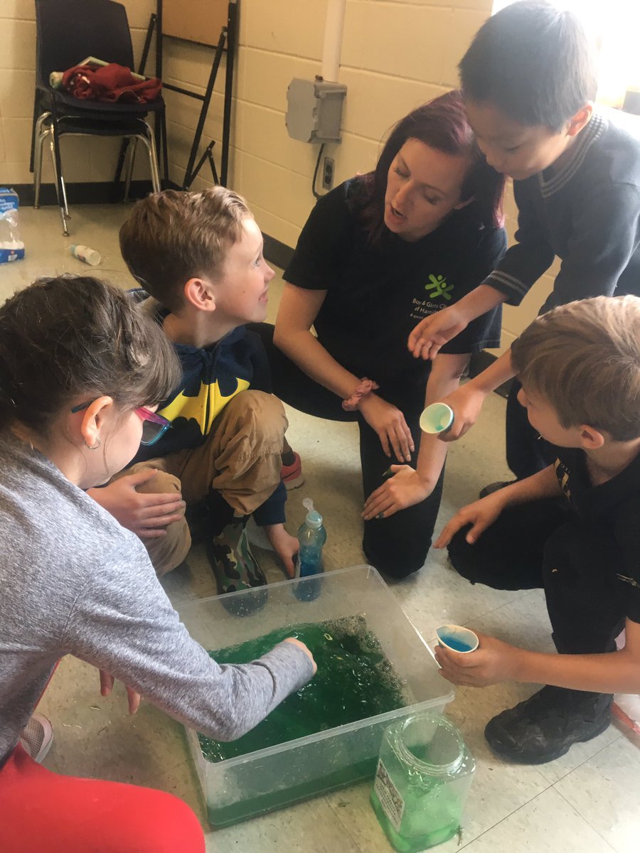 BGCHamHal's tweet image. Our mini scientists spent today experimenting the best ways to clean up oil spills in the ocean and find the solution to oil ocean pollution. #futurescientists #miniscientists #ocean #oilspills #SaveTheOcean