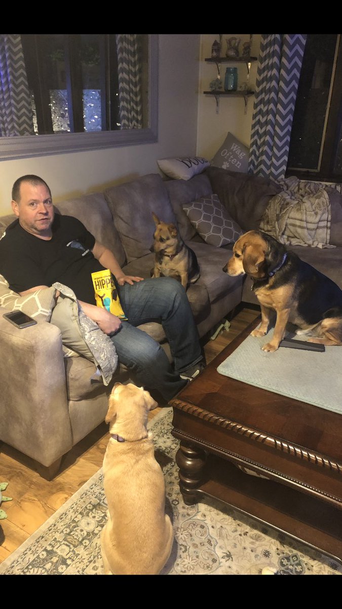 TinyTobyTweets's tweet photo. @hippeas_snacks addicts! https://t.co/CbXBsftfty