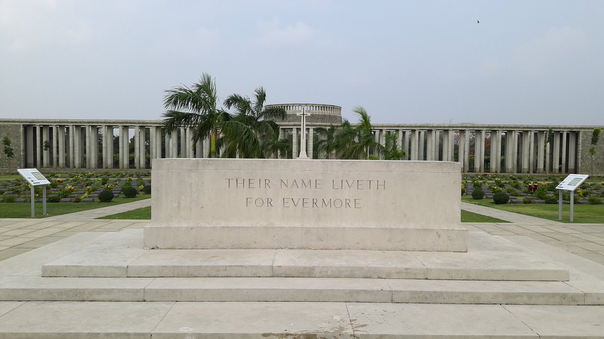 ThetMon8's tweet photo. Information panels have been installed at Taukkyan and Thanbyuzayat War Cemeteries https://t.co/kmBr0xglfz