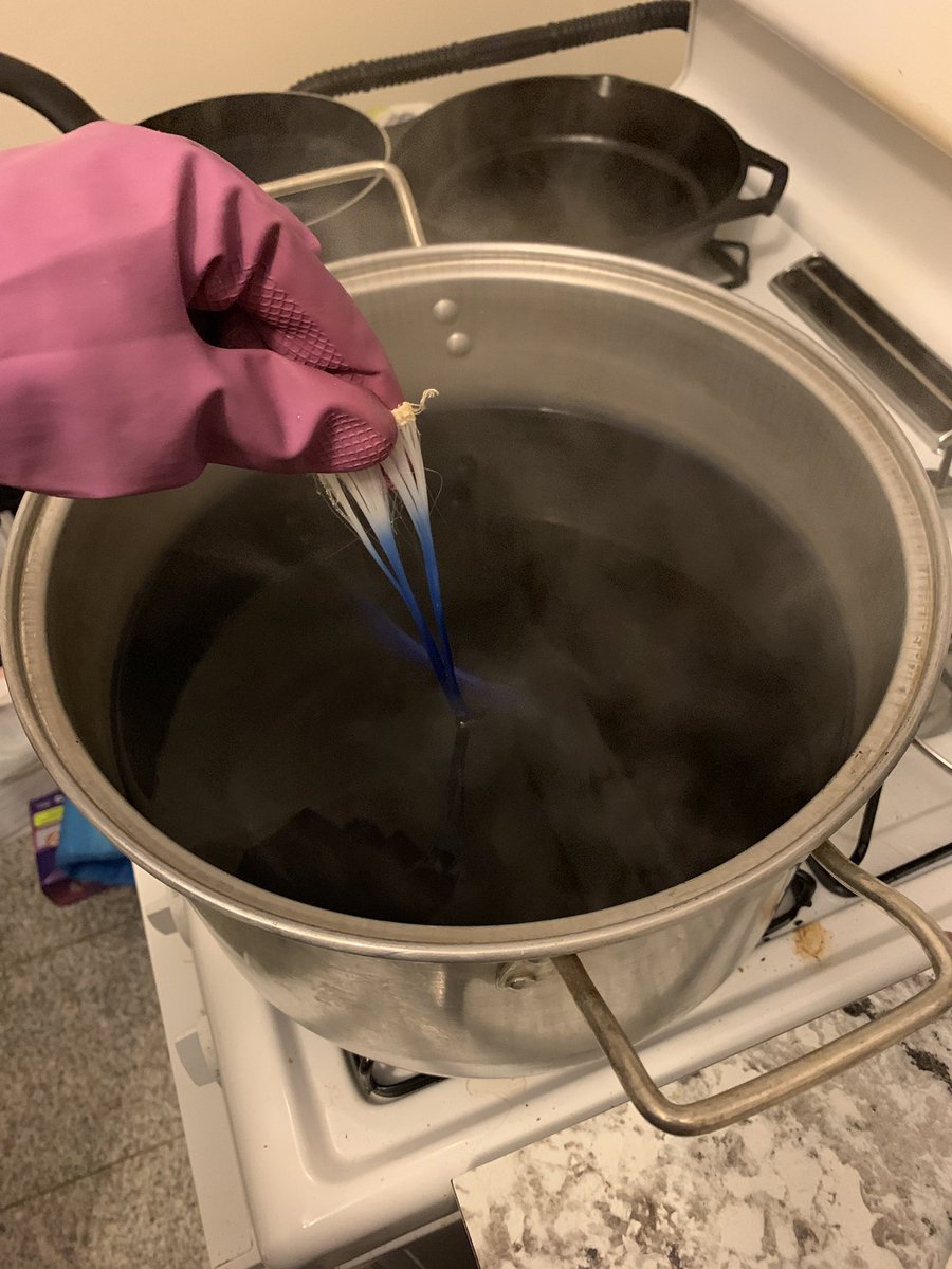 steamoto's tweet image. Dying a wig for the first time is so incredibly terrifying, but for Levy I’m going to do it 😤🤞🏻🤞🏻🤞🏻💙 #sendluck 
.
.
.
.
#cosplay #cosplaywip #ritdyemore #fairytail #fairytailcosplay #ACen2019