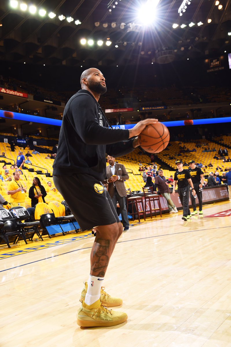 clyde court title run basketball shoes