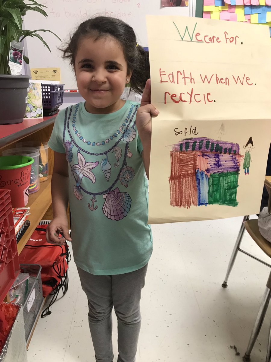 staceylmessier's tweet photo. Kindergarten Ss were so proud to share their Earth unit work. They are teaching their peers how they can help our earth and community.#HennesseyRising #Bostonpilot #Kteachingandlearning @justlessie https://t.co/O42Usi7XFe