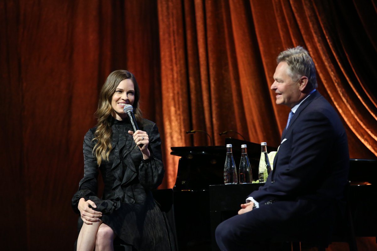 ScreenvisionLLC's tweet photo. "Sitting in a quiet theater with people who have walked a different path than you, but are getting the same thing out of the movie - that's powerful." Thank you to the incredibly talented @HilarySwank for joining tonight! #ScreenvisionMedia #Upfront2019 #Upfronts https://t.co/Rxmrrujj8y