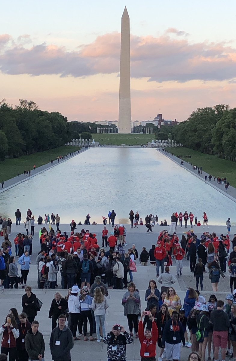 MikeDemana's tweet photo. @OOMSDC  Reflecting Pool and Washington Monument https://t.co/7AHp3yg3ra