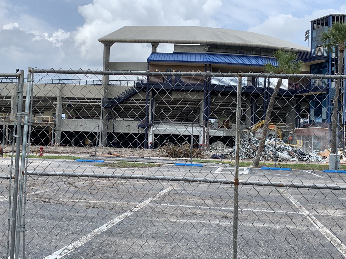 atc2448's tweet image. Some pictures of the construction at @stluciemets #FirstDataField #LGM