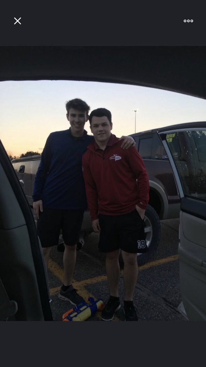 MHSWater19Wars's tweet photo. Bauer, Wagner, and Chaplin kill Kayla. Jon kills Chaplin. America is wet again, hoes are wet now, it’s crazy. 
H2hose: 1
Make america wet again: 1 https://t.co/4MKCpSU4h2