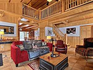 HomesElog's tweet photo. Yes - you CAN build a log home - move in by Fall and plan your log cabin Christmas! 😍
WARREN Model Details https://t.co/HEZhNVDTqt

You build or we can build for you in any state NATIONWIDE! #eLogHomes #logcabinkits #loghome #logcabin #cabins #vacationcabin #vacatiosnhome #cabin https://t.co/yCIC6ZeeKg