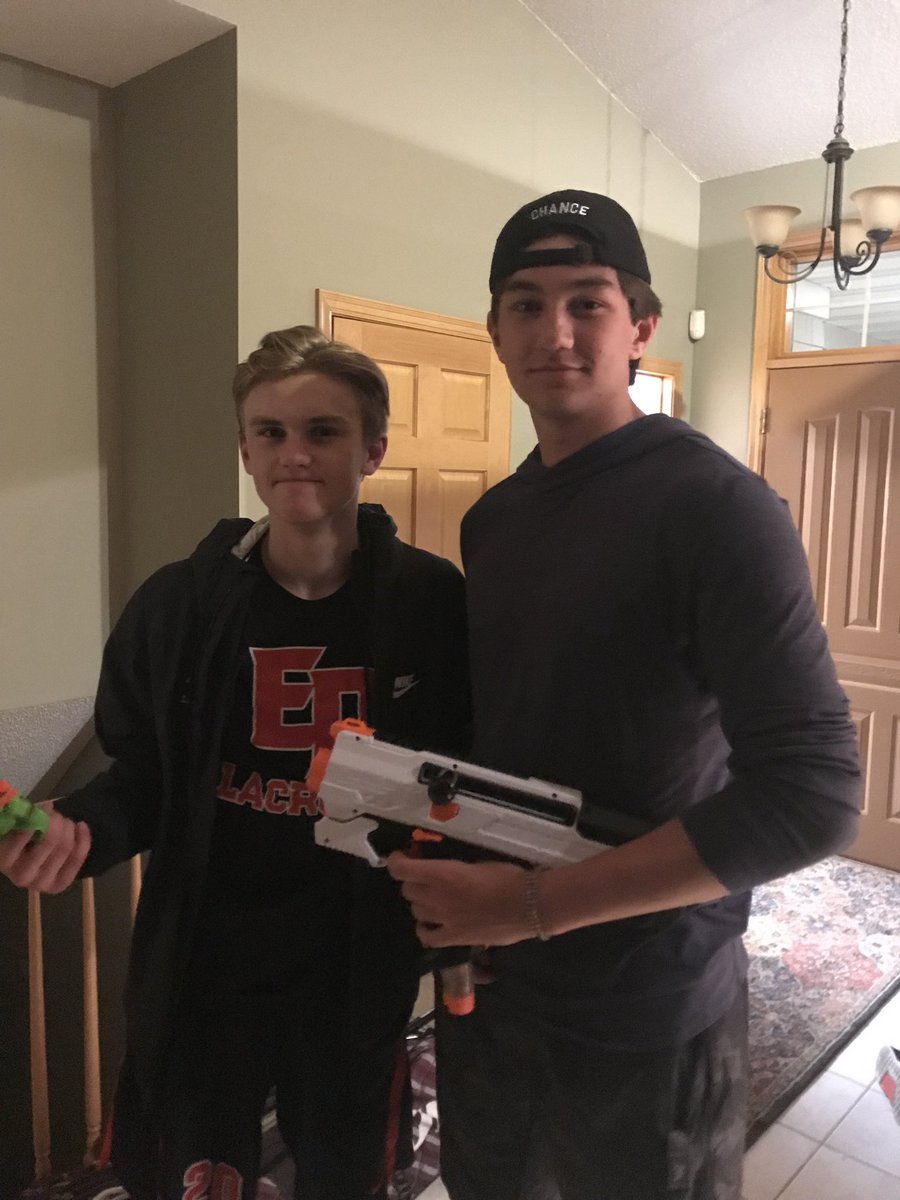 Shmelly11's tweet photo. kai is out @ephsnerf19 https://t.co/qyVDCquSap