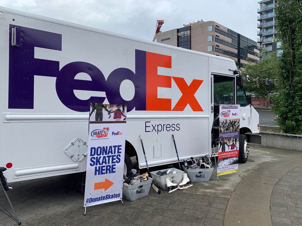 What a special day! Thank you so much Victoria for all the donations - it was incredible to collect so many new/used skates, sticks and helmets for deserving kids across the country. 

<a href="/FedExCanada/">FedEx Canada</a> 
#DonateSkates 
#FedExCares