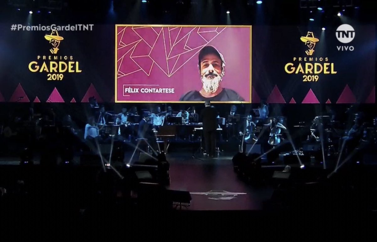 El homenaje a Félix Contartese, hace instantes, en el in memoriam de los #PremiosGardel2019.