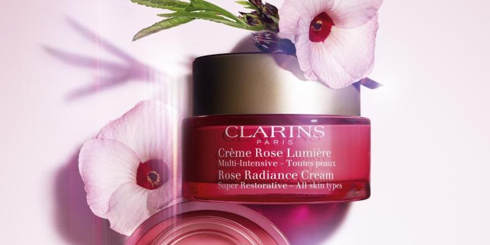 NEW! Radiance-boosting, beauty-enhancing cream addition to the #Clarins Super Restorative Collection, designed for skin experiencing age-related hormonal changes. A unique texture that is easily absorbed to leave skin immediately more luminous. Now at #MargaretBalfour #Sherborne
