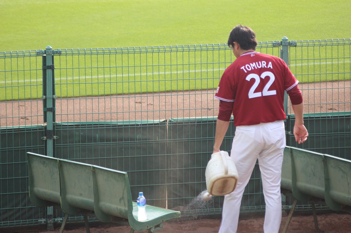 risaa_89's tweet image. 水やりしてる戸村さん。笑
ジョウロがとっても小さく見えました 🤣

#RakutenEagels #戸村健次
(2019.05.12 ほっともっとフィールド神戸)