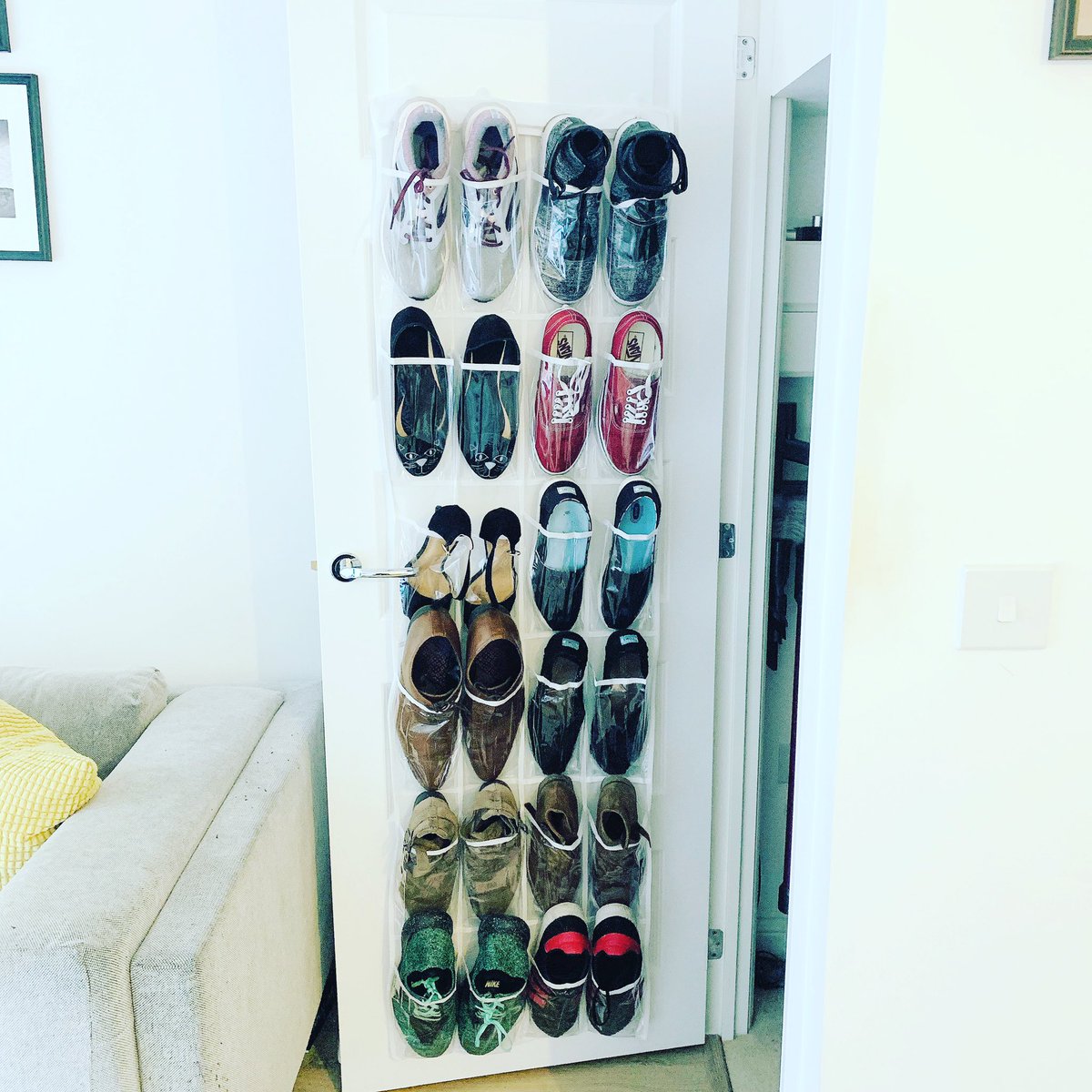 Reorganisewith's tweet photo. Over door hanging takes advantage of all the space in your home. No more shoes by the front door 🚪 👞 👠 👟 ❌  #storage #inspo #organise #declutter https://t.co/5JdzN41Y3I