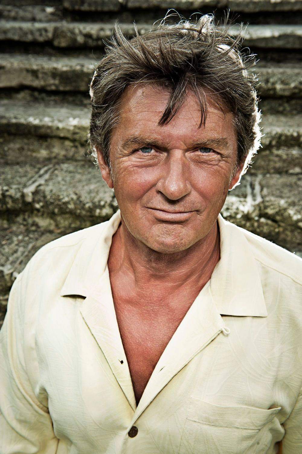 Mike Oldfield (Michael Gordon Oldfield)
Birth 1953.5.15 Happy Birthday
 