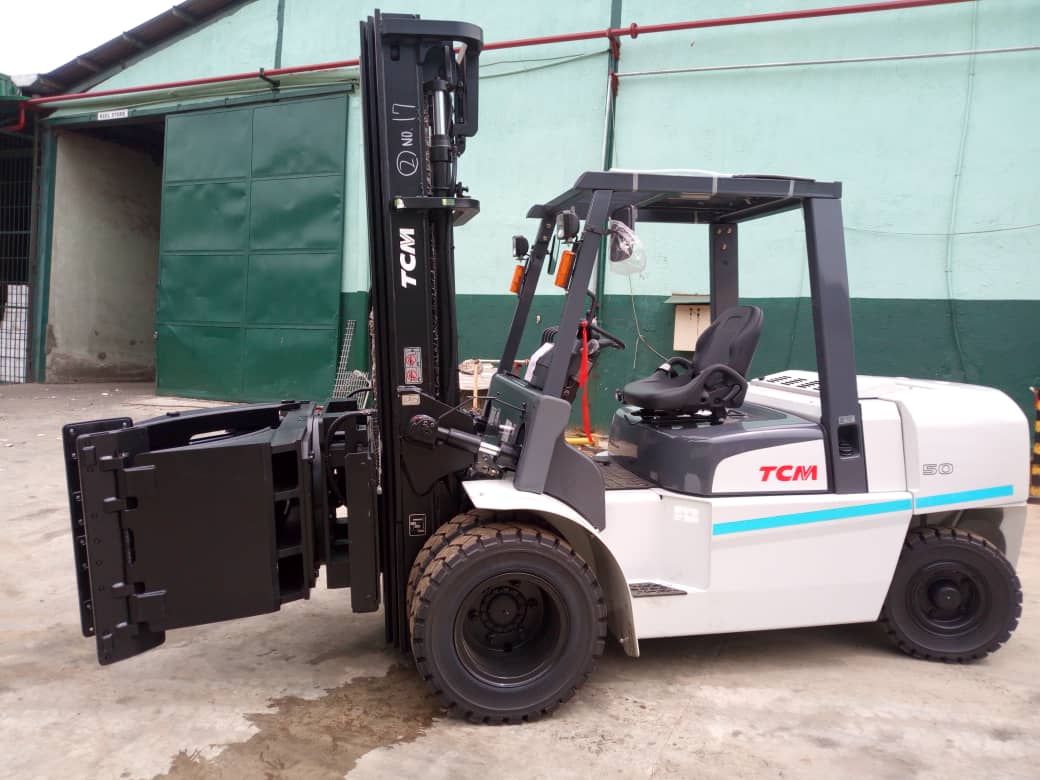 topekots's tweet image. Newly delivered TCM Japanese forklifts with Paper Roll Clamp attachment to our client in Nigeria. Contact tope@gz-equip.com or 08073893552 for your inquiry. @NigeriaTcm @BeverageInd @CocaCola_NG @BeverageDigest @FMCGCEO @EatDrinkLagos