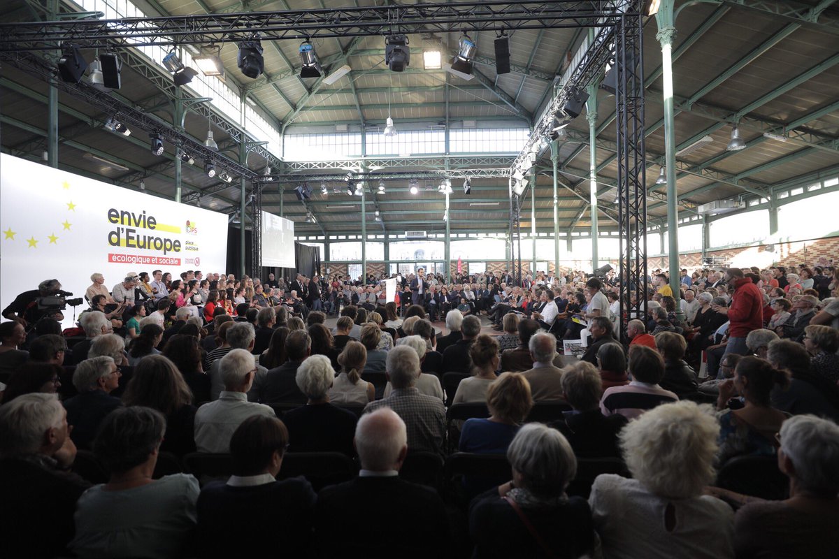 rglucks1's tweet photo. Plus de 800 personnes, enthousiastes, hier encore à Rennes. Quelque chose se passe à gauche: le début d’un renouveau. 
#enviedEurope #enviedegauche https://t.co/4empmqm0eg