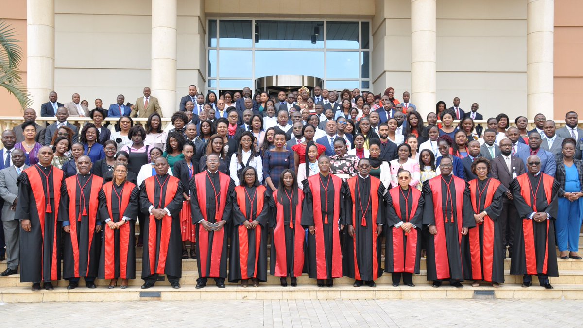 In the <a href="/INTOSAIJournal/">INTOSAI Journal</a> Spring 2019 edition, learn more about Angola's Court of Audit...its newly appointed judges, participation in a PFM workshop through <a href="/giz_gmbh/">GIZ</a> and <a href="/AFROSAIE/">Afrosai E</a> support &amp; recent cooperation agreement with São Tomé and Príncipe’s COA 👉bit.ly/SAIAngolaNews