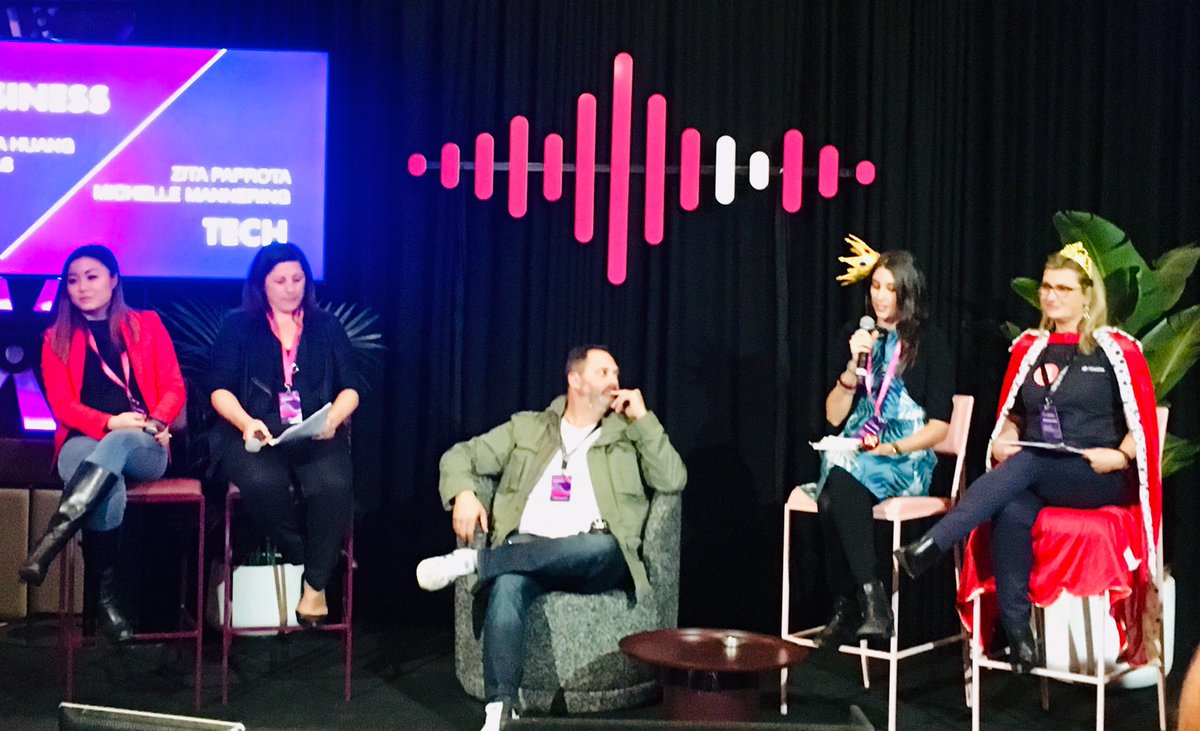 kirstypurcell's tweet image. Who wears the crown: Tech V. Business. @MishManners has my vote for #teamtech @GiTAustralia #GITCatalystAU #womenwhocode