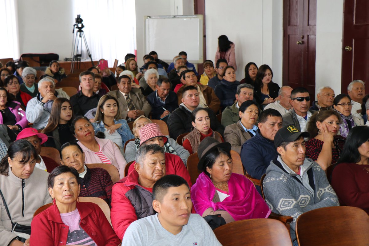 MuniRiobamba's tweet photo. En la última sesión ordinaria del Concejo Municipal, aprobó la delegación de prestación de la asistencia pública para el mejoramiento operativo y tecnológico del #SEROT a favor de la iniciativa privada. 1/1 https://t.co/KUELHtS3jd