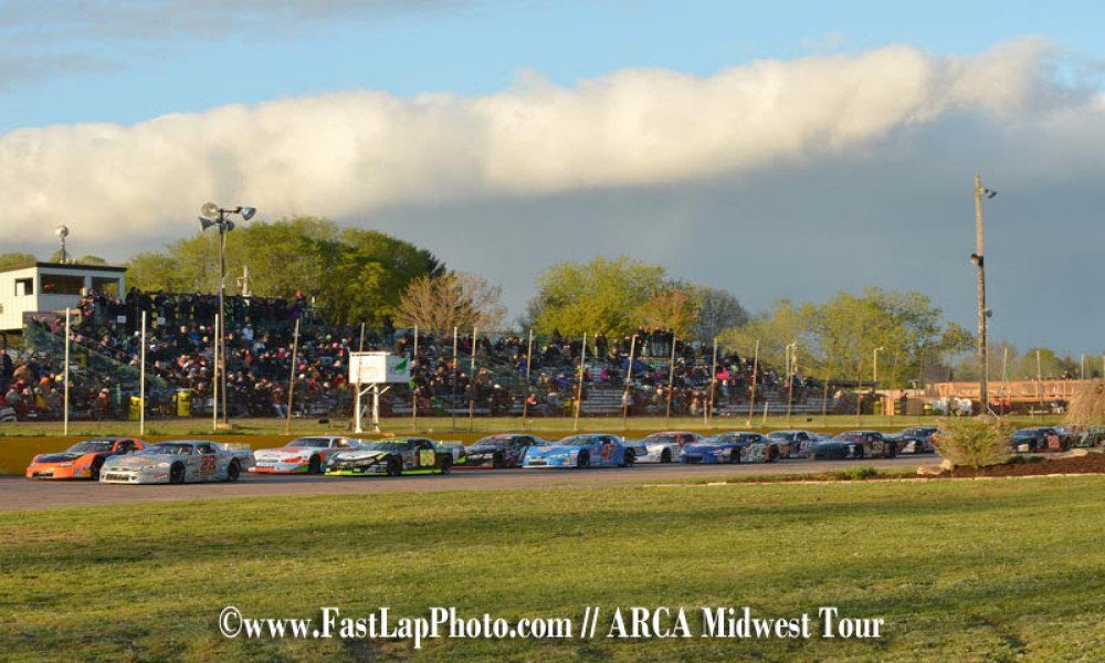 Touring Stars, Kraus Family and Central Wisconsin Aces Square Off May 18th at State Park @midwesttour @SPSRaces #ARCAMidwestTour #StateParkSpeedway revitupracing.net/touring-stars-…