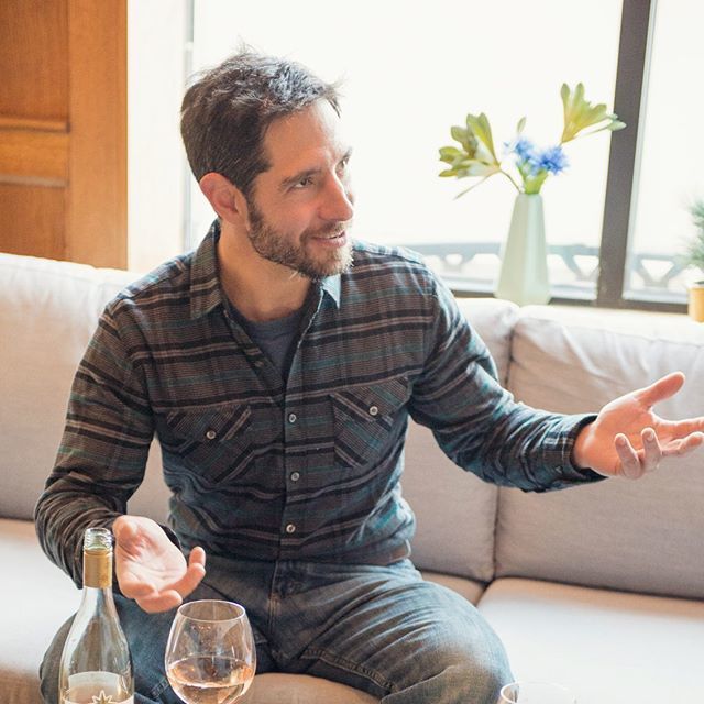 reallifewithdad's tweet photo. Apparently I talk with my hands.
.
#happyhour #talkswithhands #dadsofinstagram https://t.co/dyjpV9jRW6 https://t.co/pKmiEsCXjn