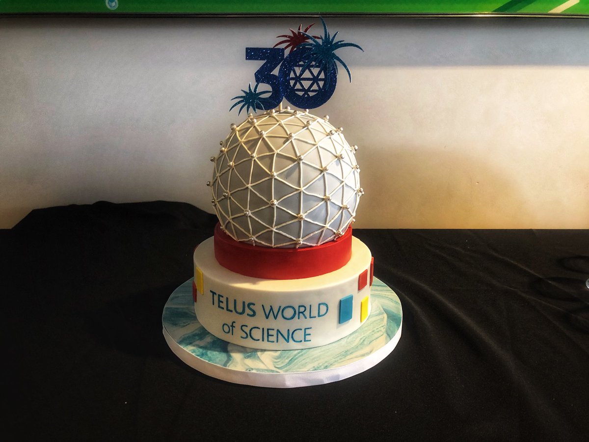 scienceworldca's tweet photo. And that’s a wrap! Huge thanks to everyone who came out the the 4th annual #VanScienceSocial, and @UBCgarden and @museumofvan for being our partners in science! 🎉 https://t.co/W9YjdQlOQS