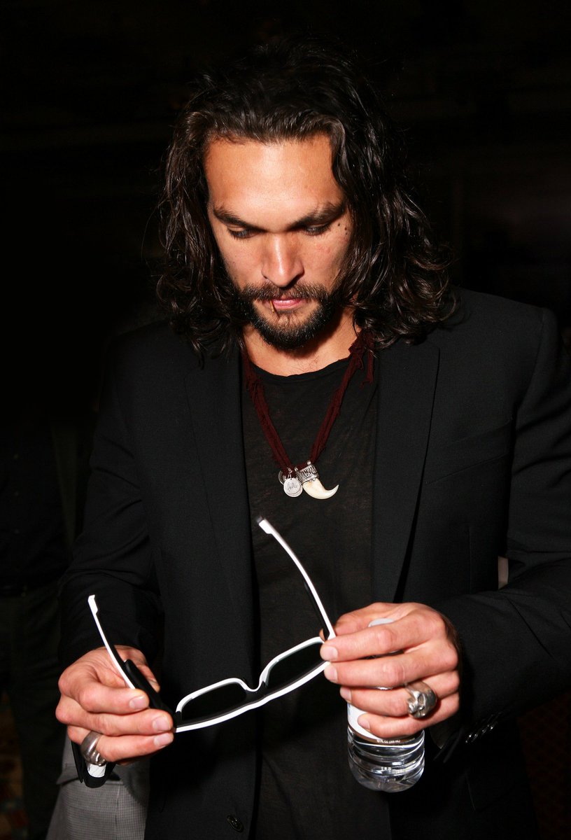 📓🐻 Jason’s Facts : "Jason Momoa พูดถึงภาพยนตร์ Aquaman 2 ว่าเขามีแนวคิดบางอย่างเกี่ยวกับภาพยนตร์เรื่องนี้ ซึ่งเขาได้ลองเสนอแนวคิดนี้ให้โปรดิวเซอร์ Peter Safran และ Toby Emmerich ผู้บริหารของ Warner Bros. ฟังดูแล้ว แน่นอนว่าพวกเขาชอบมันและหวังว่ามันจะเกิดขึ้นจริงๆ" #JasonMomoa