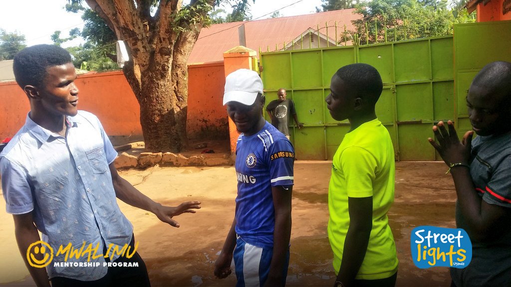 streetLIGHTSug's tweet photo. Let each of you not only look to his own interests but also to the intrests of others ~ Philippians 2-4

#Mentorship #UnearthingPotential #MwalimuMentorshipProgram #UnseenMeExhibition19 #ModelTheWay19 

Cc: @hopeforuganda https://t.co/aVlJheEMTp
