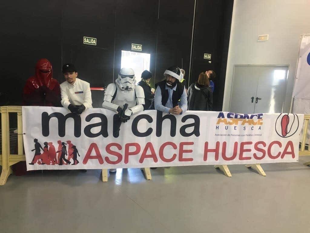 501stSPD's tweet photo. TR-92001 on troop for DNI Association (International Defense of Children) at Las Fuentes Youth Home (Zaragoza) on May The 4th 2019
📸: Eduardo Bayón
#SovereignProtectors #SpanishGarrison
#CierzoSquad
#501stLegion
#BadGuysDoingGood https://t.co/lX9fE2GpN7