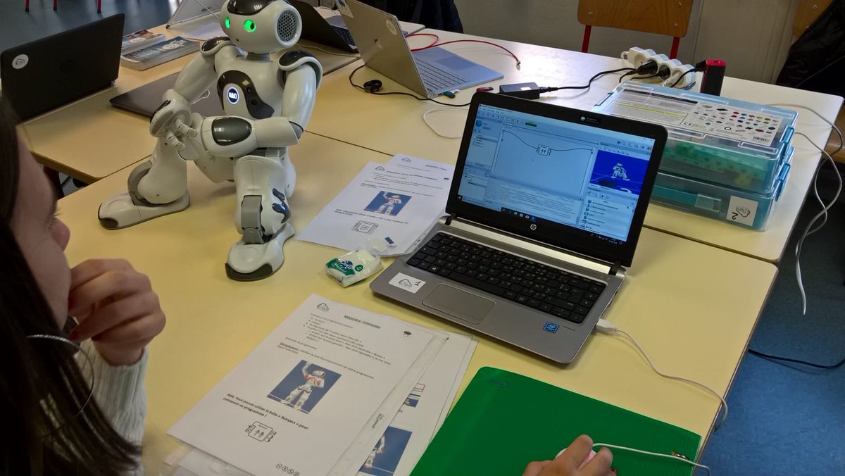 i2form's tweet image. @i2form propose des ressources pédagogiques inclusives STEM pour apprendre la programmation et la robotique et travailler les compétences fondamentales avec des robots éducatifs en classe. Prochainement sur la plateforme KidsCoding.fr #I2FORM #STEM