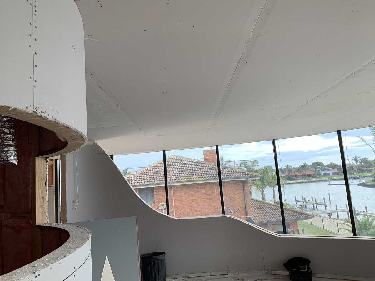 CleanPlaster's tweet photo. Curves are looking good in Patterson Lakes.
#cleanplaster #distinctlydifferent #cleanplastermelbourne #plaster #construction #building #luxury #luxurydesign #knaufplasterboard #squareset #windowreveals #curves #curvedwalls #curvedceilings #knaufaustralia #curveseverywhere https://t.co/KF1WIHpX4T
