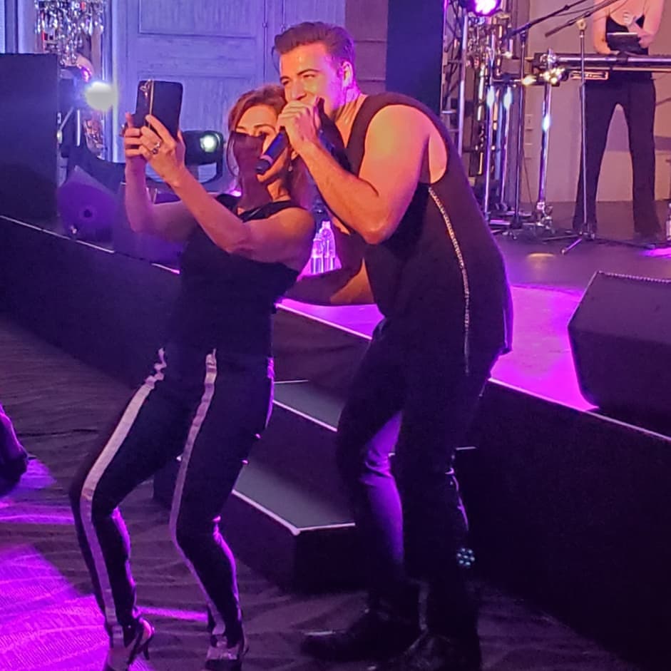 Buscadorlavdad's tweet photo. Cortesía de @LasAngelitasLA gracias 😘 Chicas 
@jencarlosmusic en Apoyo a #Venezuela en #LosAngeles   #Felices #Baby #Ladrona #Bajito #copacabana #irremplazable  @olympusat Gracias, #ProjectHOPE hagan su donacion en https://t.co/1gfBSWlqlU https://t.co/14EJxUBXhe