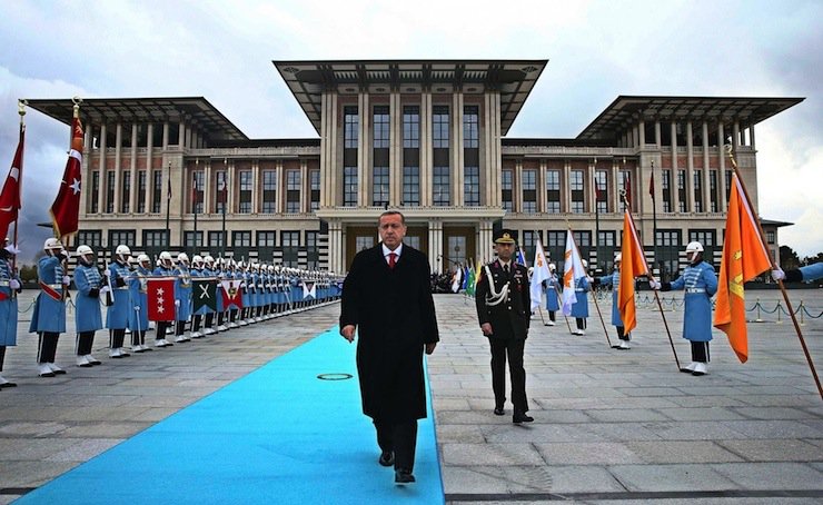 DikenComTr's tweet photo. Beştepe’de 10’uncu kurul: Yüksek İstişare Kurulu
https://t.co/ijV5gq3XS5 https://t.co/v6Y495PL0u