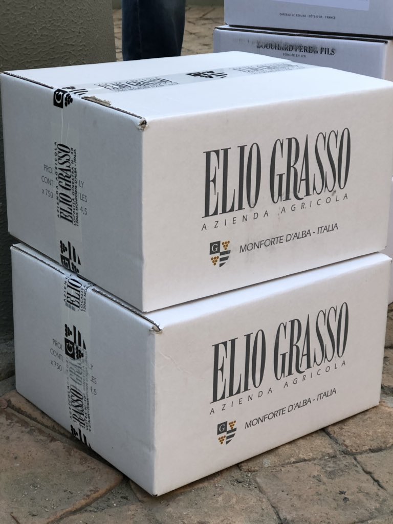 GreatDomainesSA's tweet photo. New arrivals early this morning! Lookout for our next mailers or contact your account manager if you want to be first in line! #drinkgreatdomaines #JLChave #Donnhoff #Bouchardpereetfils #ElioGrasso to just name a few https://t.co/tJjsgxnqdt