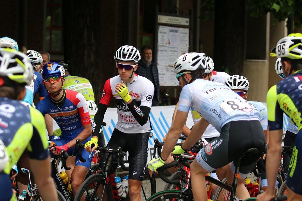 leogiani11's tweet photo. Milano-Tortona: 28º in una gara veramente bella e con l’ultima salita tosta tosta!!💪🏼🚴🏻♂️
#famedisuccessi #scott #kask #assosofswitzerland #specialized #fsa #stagespowermeter #shimano #icanwheel #lookkeo #syncros #vcmendrisio #mapeisport https://t.co/Qysf8h8eH6