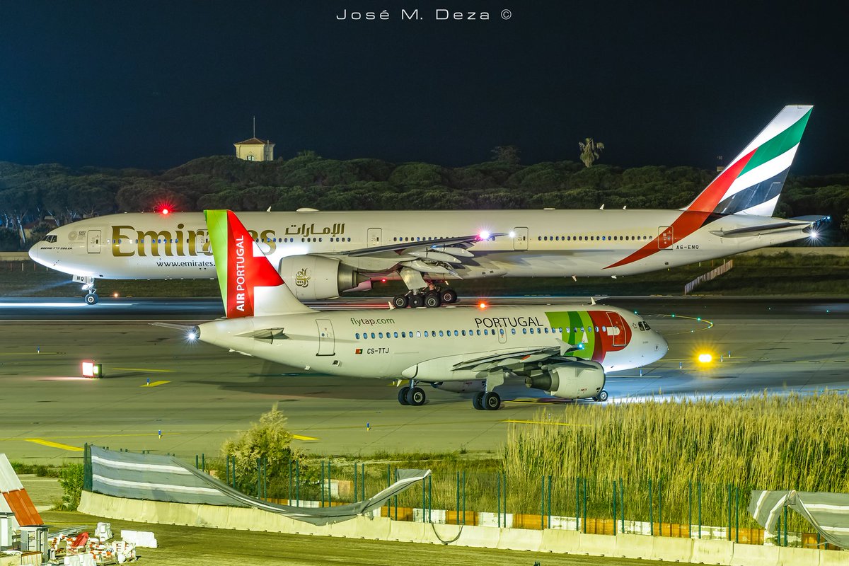 jmdeza1's tweet photo. Emirates B777-31HER A6-ENQ at 07R &amp; TAP A319-111 CS-TTJ at waiting point, BCN @emirates @tapairportugal @spottersbcnprat https://t.co/gNnEhoLGtx