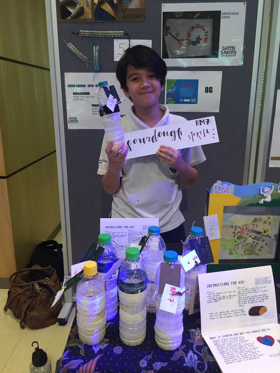 8G Green Garden Expo. So proud of them <a href="/TinYardbird/">Tine</a> #gislearning #GreenGardenExpo #GreenDragons