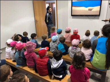 Playing in the museum🦴
L<a href="/s/">『S』</a> más pequeñ@s aprenden a la vez que juegan con nuestros audiovisuales. 📺 #PlayMW <a href="/MuseumWeek/">ᴍᴜsᴇᴜᴍᴡᴇᴇᴋ 🏛</a>